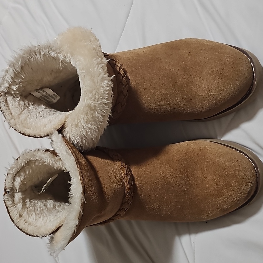 Cozy Tan Faux Suede Boots with Furry Trim